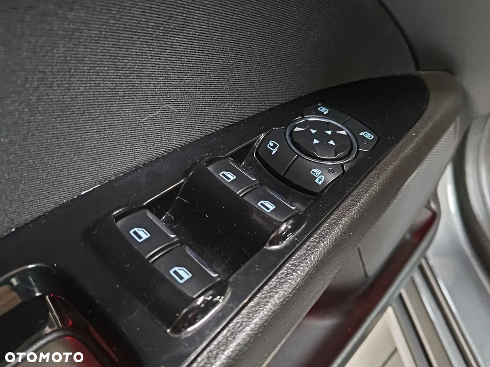 Ford Mondeo 2.0 EcoBoost Titanium - 26