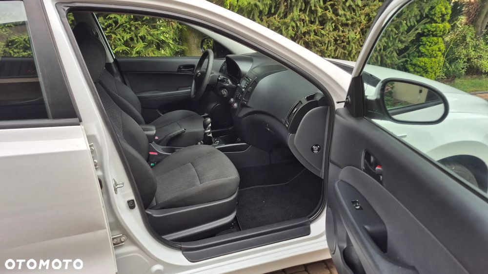 Hyundai i30 1.4 Base + EU5 - 19
