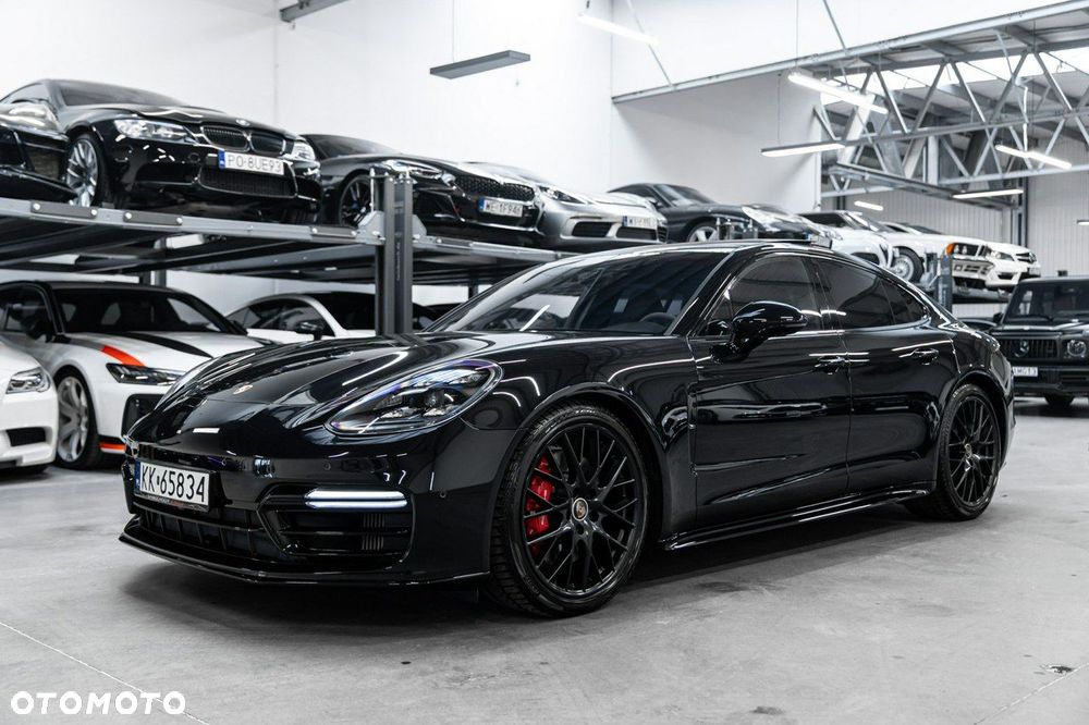 Porsche Panamera - 3