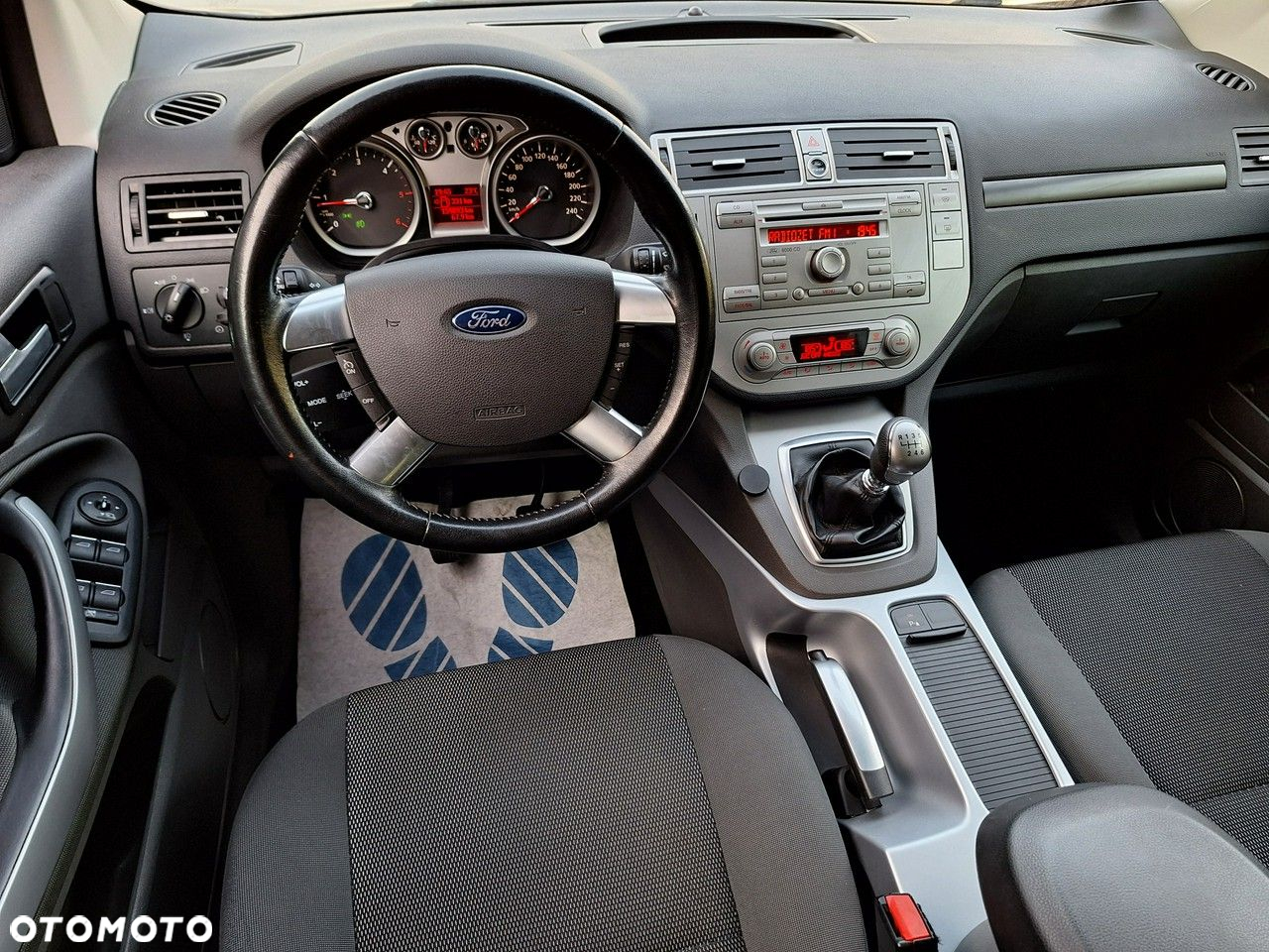 Ford Kuga - 5