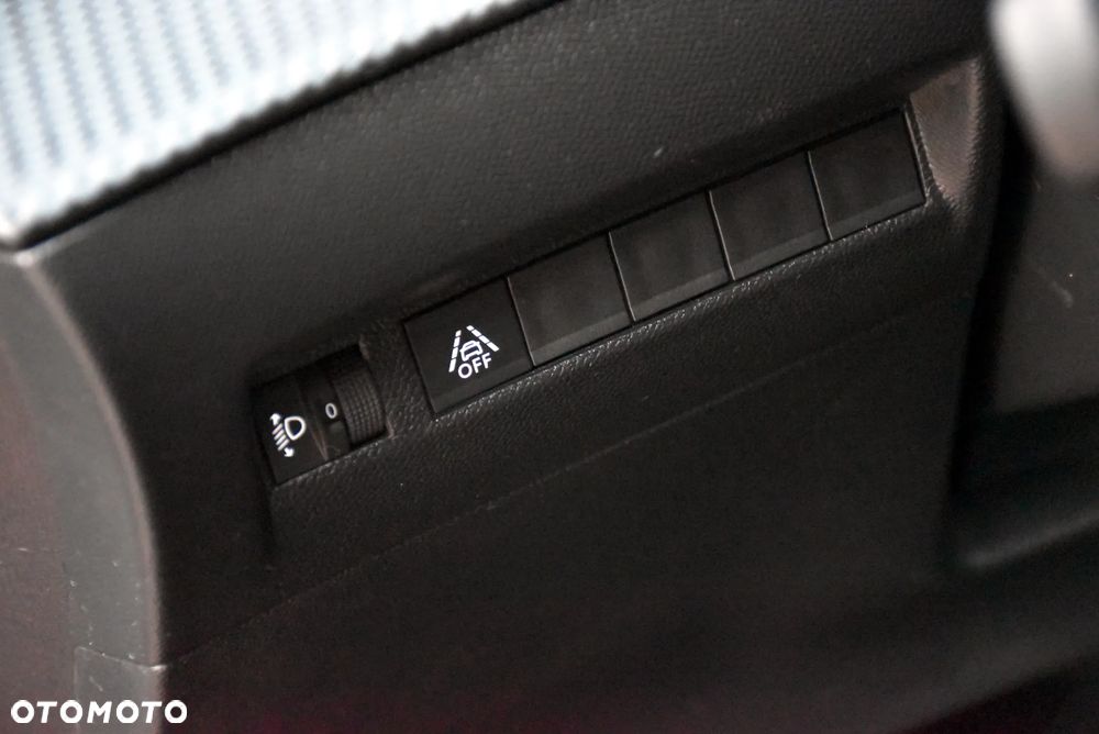 Peugeot 208 Benzin 100 Style - 23