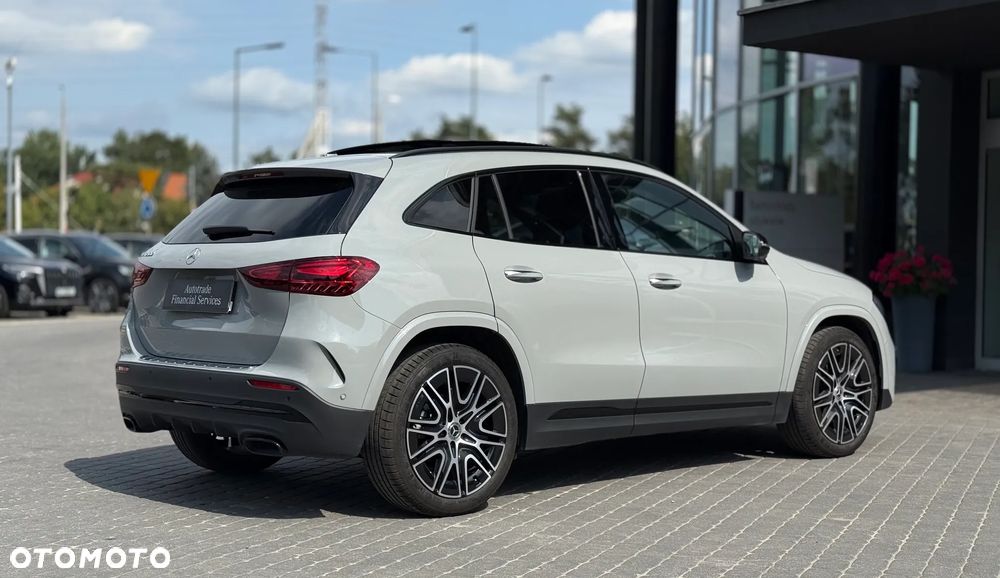 Mercedes-Benz GLA 200 AMG Line - 7