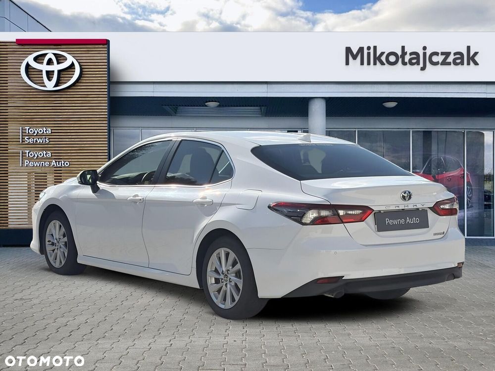 Toyota Camry 2.5 Hybrid Comfort CVT - 6