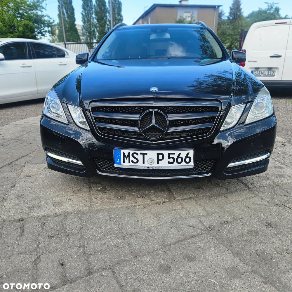 Mercedes-Benz Klasa E 350 CDI DPF BlueEFFICIENCY 7G-TRONIC Avantgarde - 3