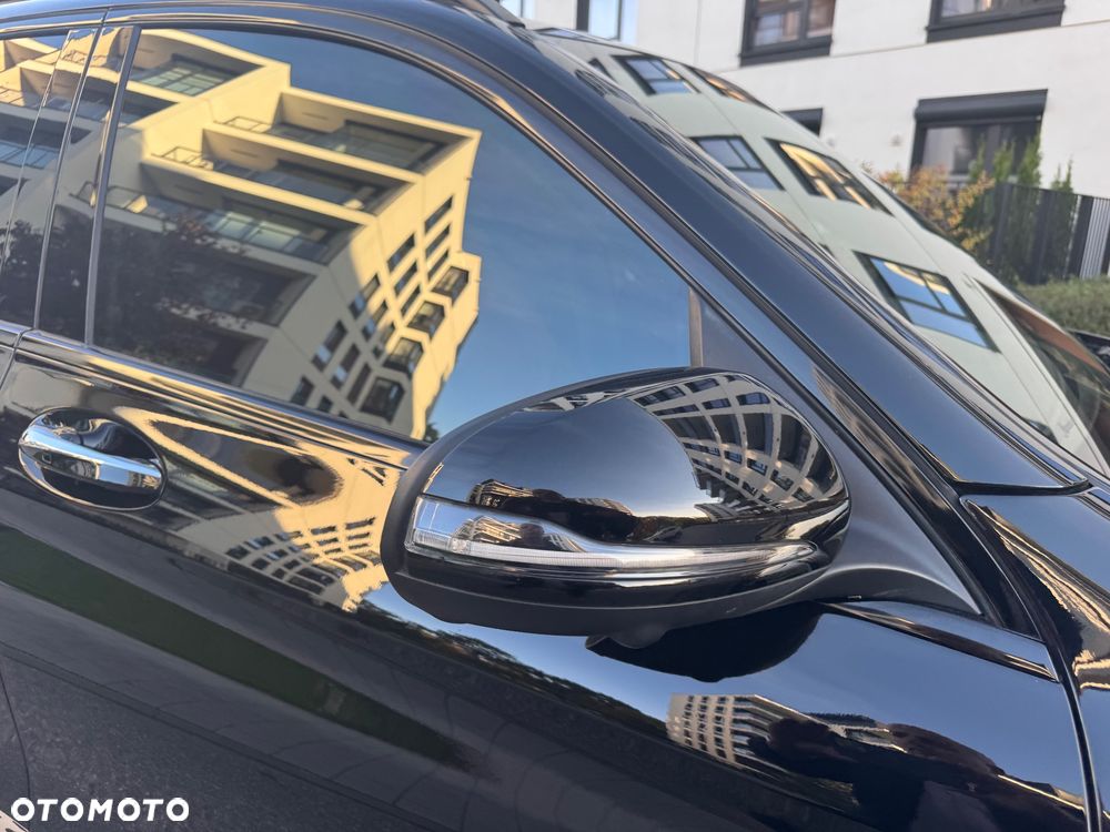 Mercedes-Benz GLC 300 4Matic 9G-TRONIC AMG Line Advanced - 6