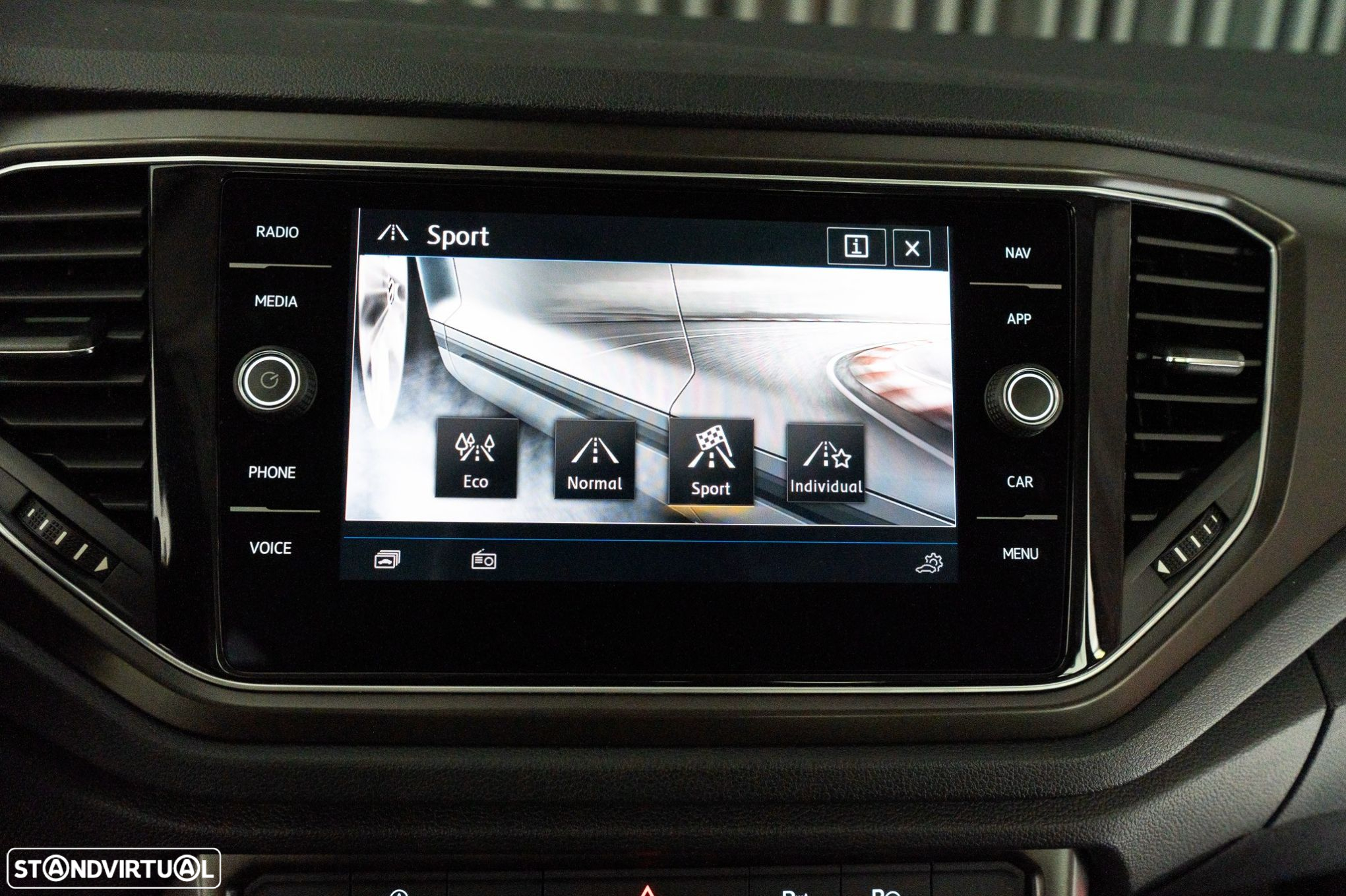 VW T-Roc 2.0 TDI SCR 4MOTION DSG Sport - 40