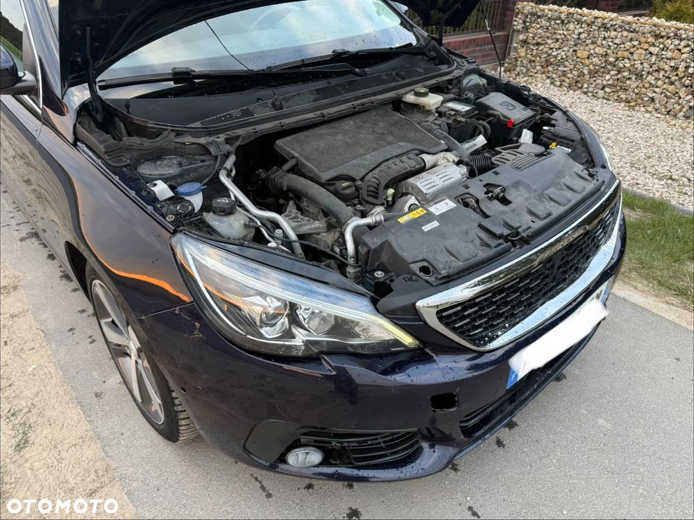 Peugeot 308 PureTech 130 GPF EAT8 Stop & Start Allure - 12