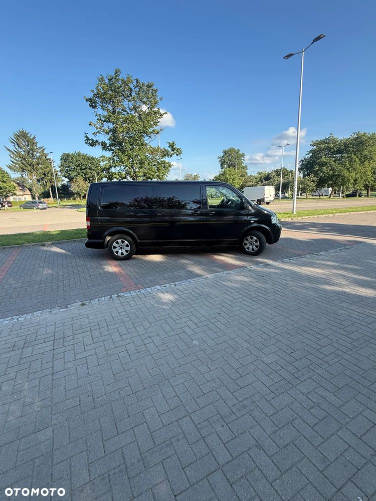 Volkswagen Caravelle - 7