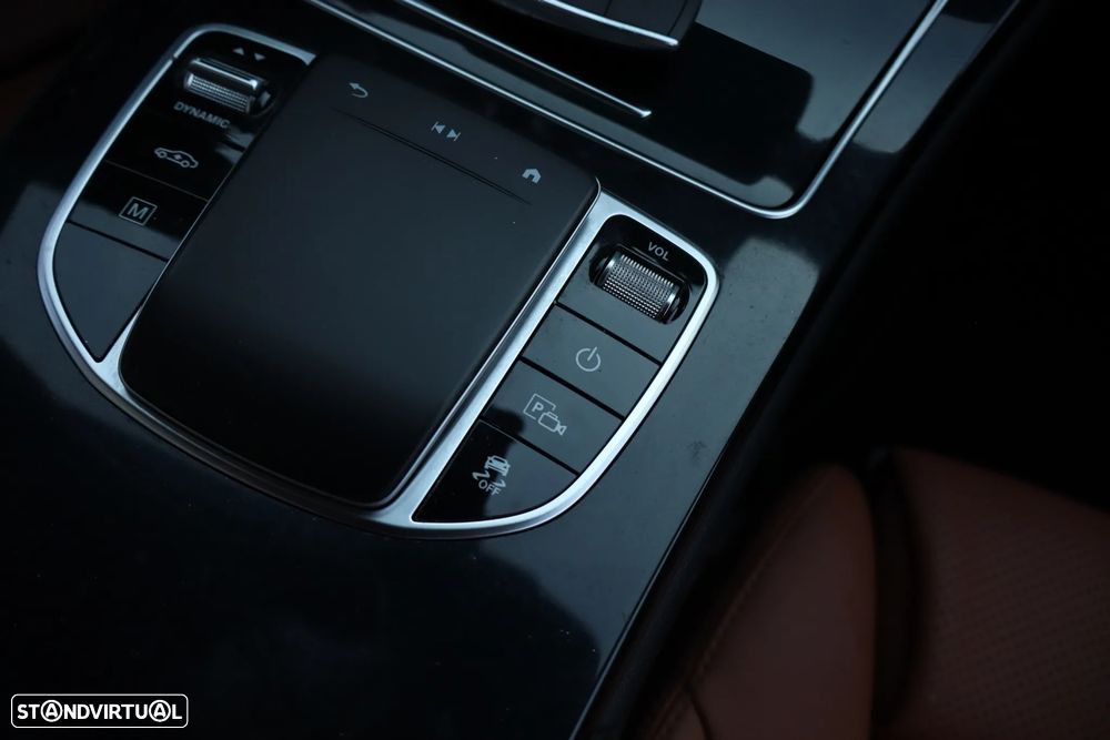 Mercedes-Benz GLC 300 e 4Matic - 24