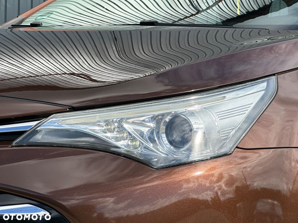 Toyota Avensis Touring Sports 1.6 D-4D Business Edition - 17
