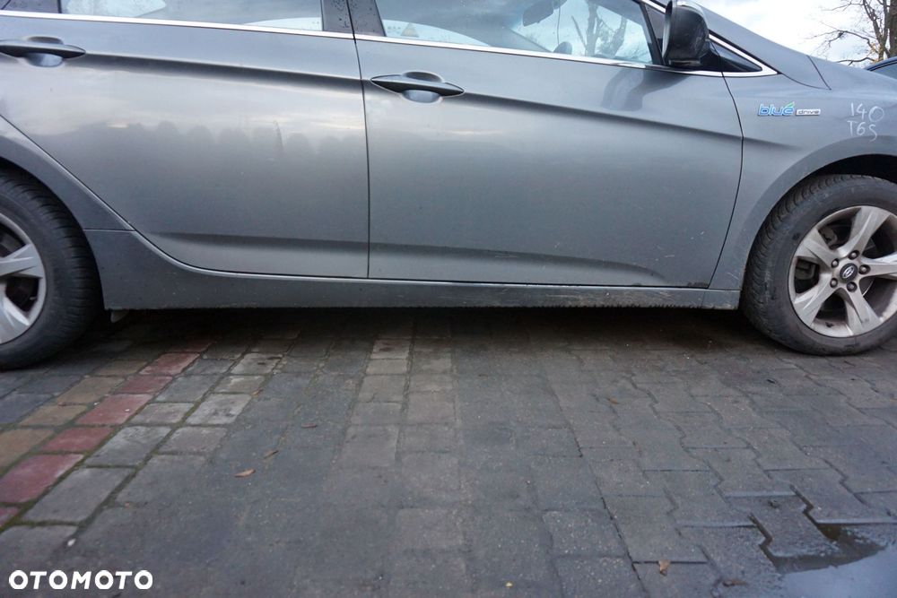 LISTWA PROGOWA PRAWA I40 VF SEDAN T6S 87752-3Z000-T6S HYUNDAI 2011-2014 - 1