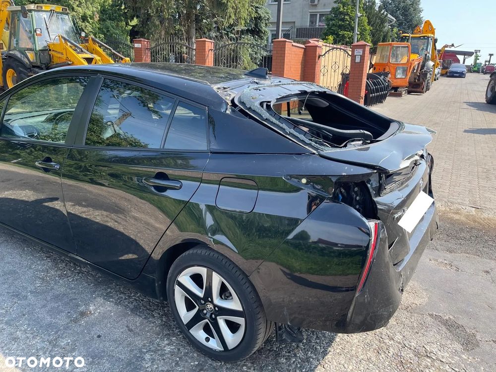 Toyota Prius Hybrid - 27