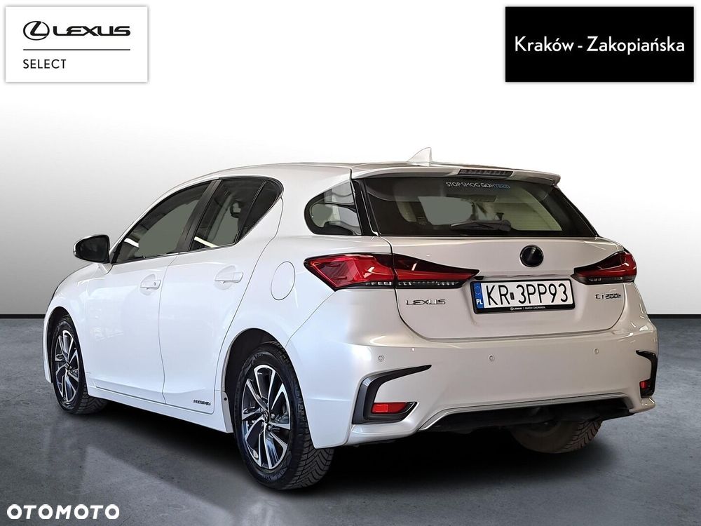 Lexus CT - 8