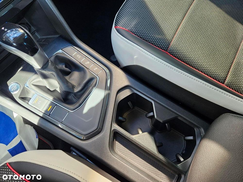 Volkswagen Tiguan - 19