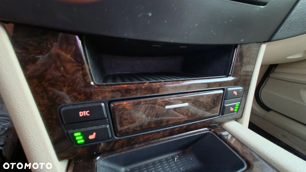 BMW Seria 5 520d Special Edition - 14