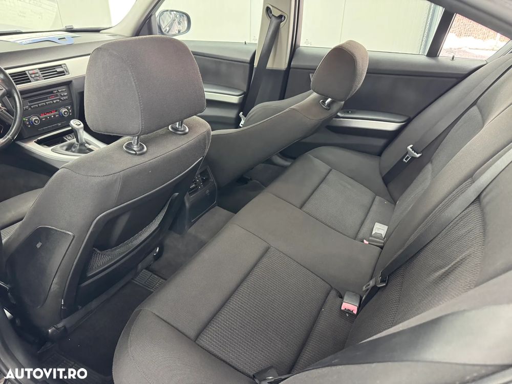 BMW Seria 3 320d DPF - 8