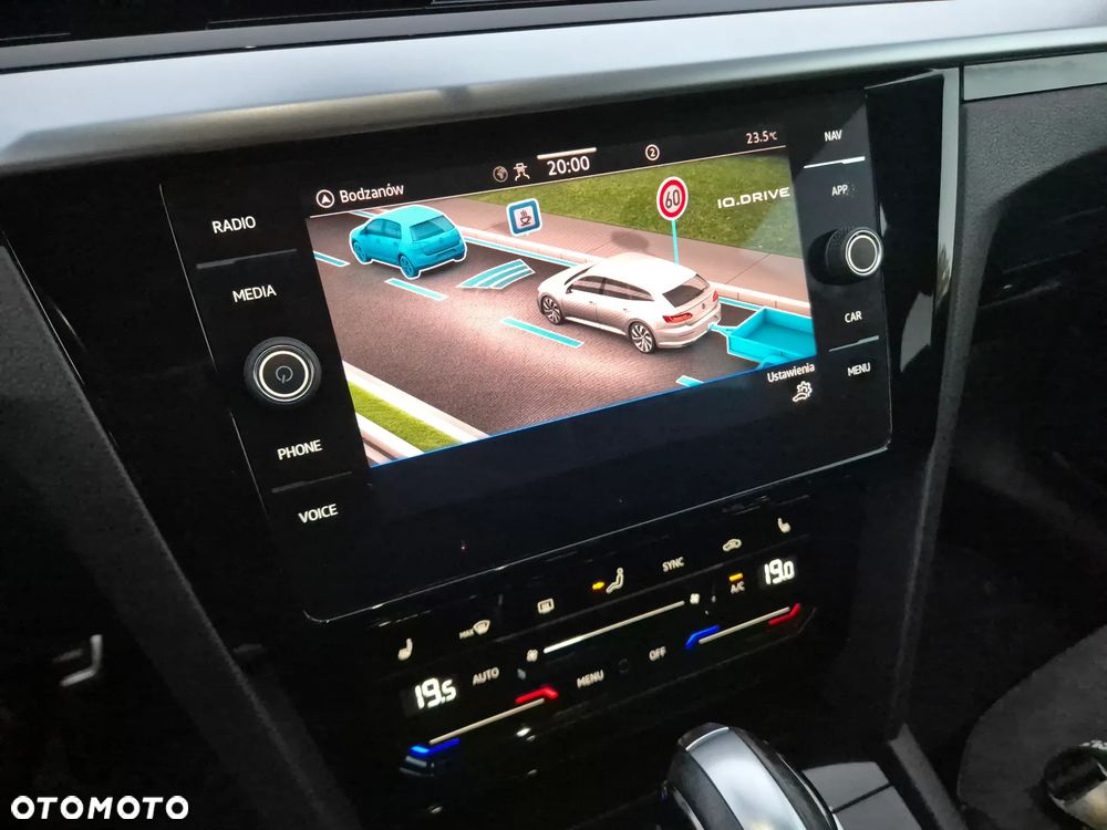 Volkswagen Arteon 2.0 TDI SCR R-Line DSG - 34