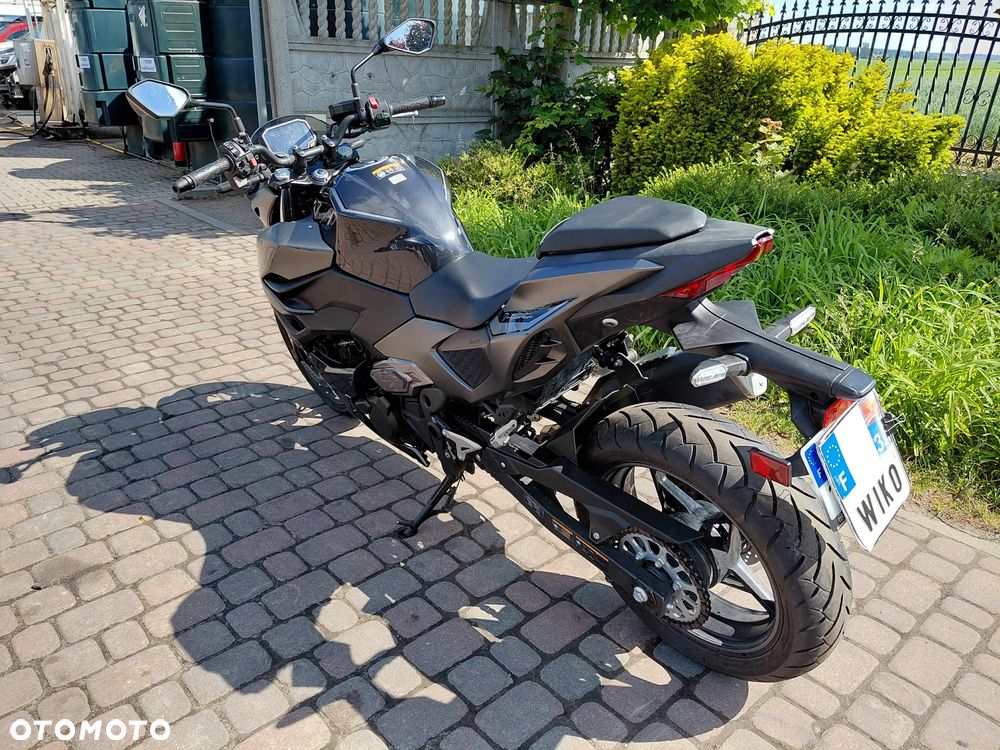 Kawasaki Z - 4