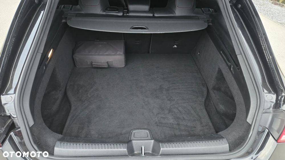 Mercedes-Benz CLA 250 E AMG Line 8G-DCT - 14