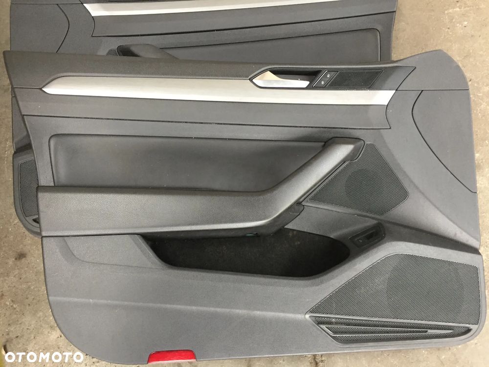 VW PASSAT B8 18R FOTELE PRZÓD + TYŁ KPL - 12