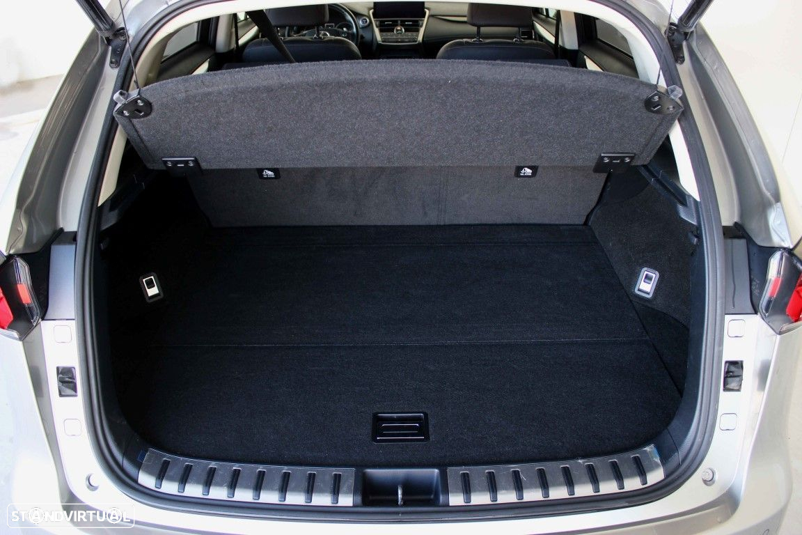 Lexus NX 300h Executive - 15