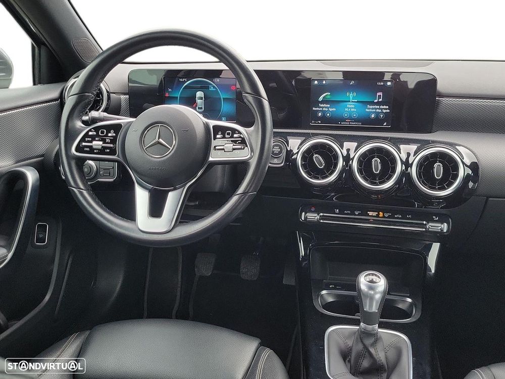 Mercedes-Benz A 180 Limousine d Progressive Aut. - 12