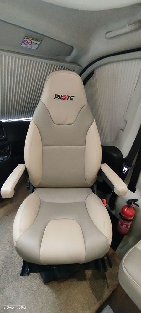 Pilote Essential P746 (Cama central - GPL) - 28