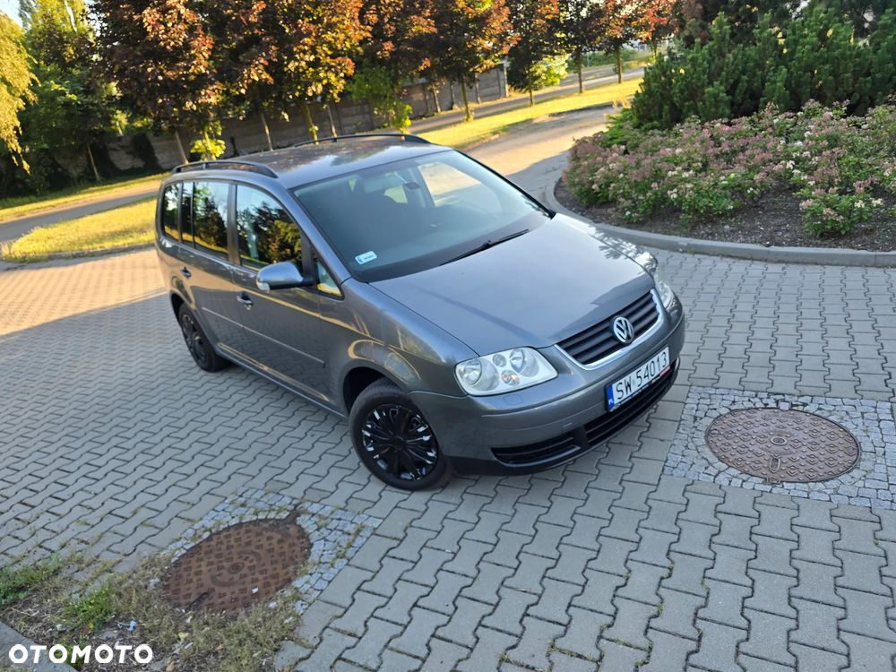 Volkswagen Touran 1.6 FSI - 27