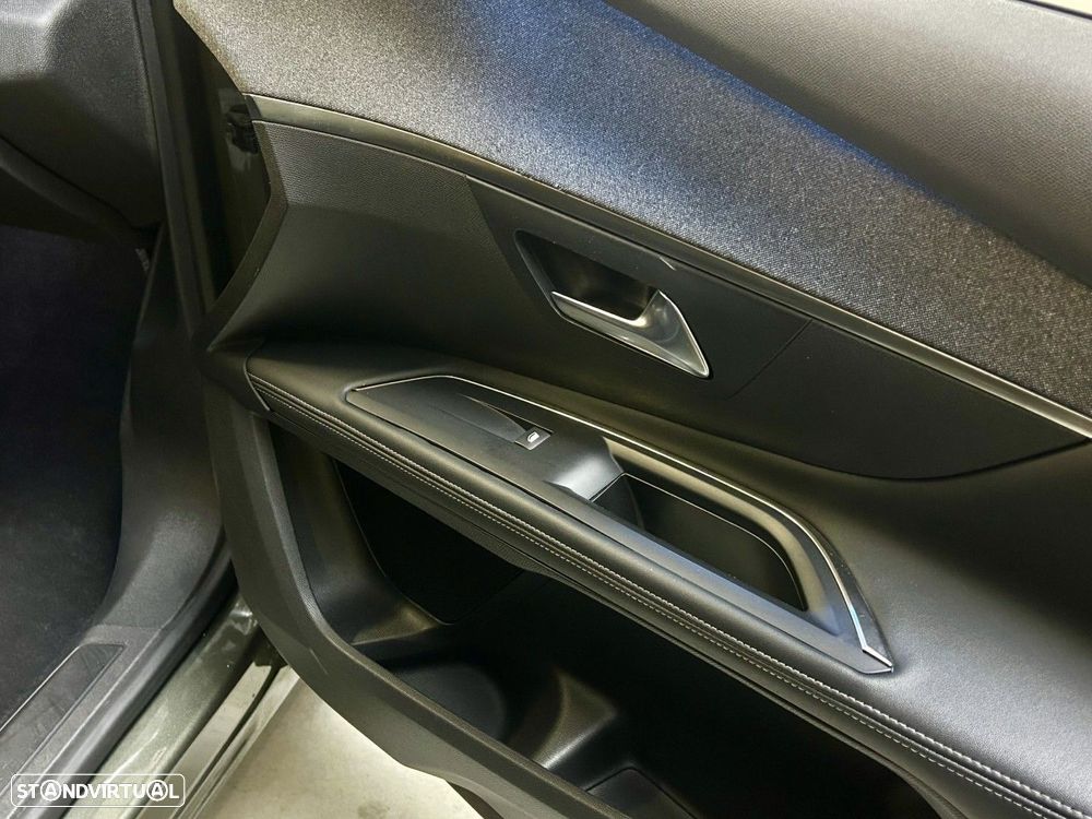 Peugeot 5008 1.2 PureTech Allure EAT8 - 59