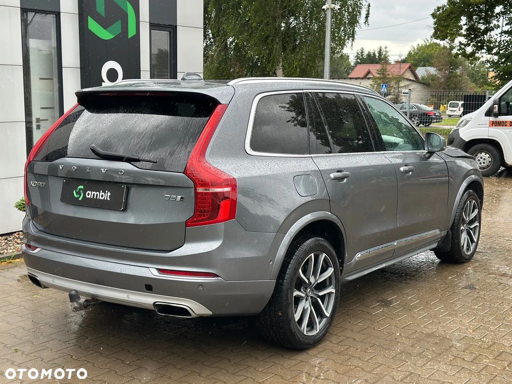 Volvo XC 90 - 9