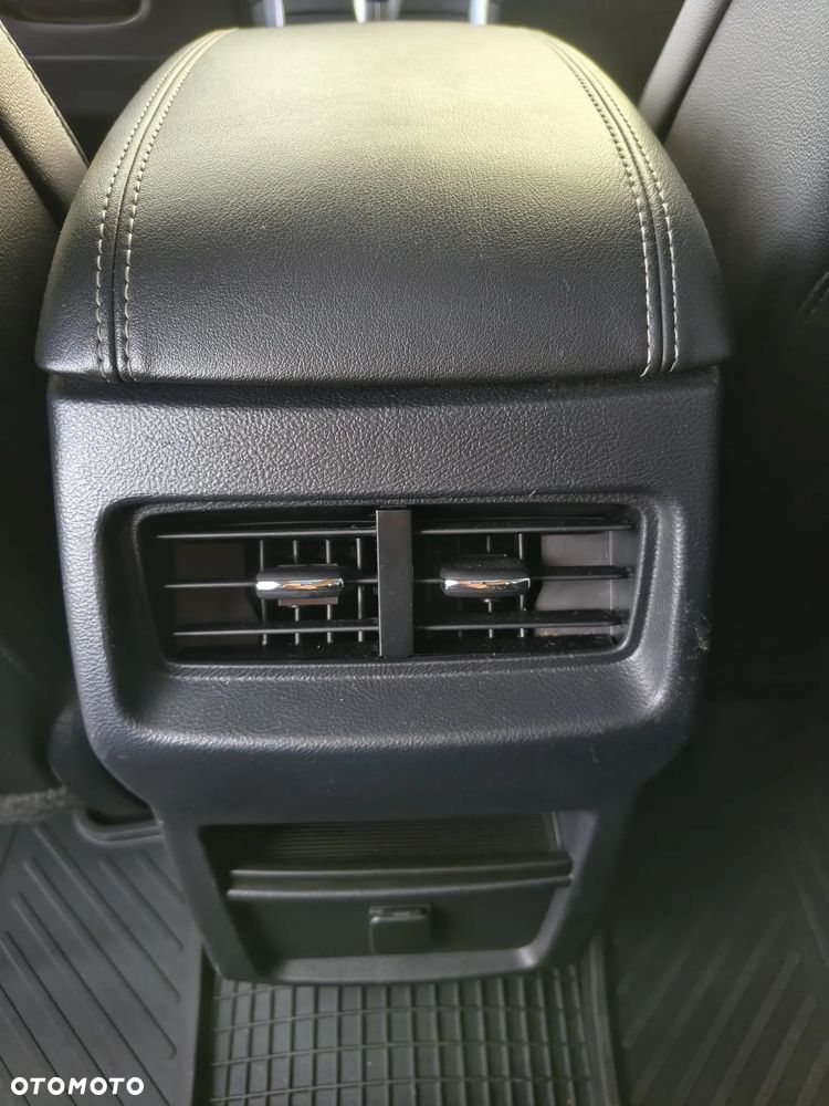 Ford S-Max 2.0 TDCi Titanium PowerShift - 33