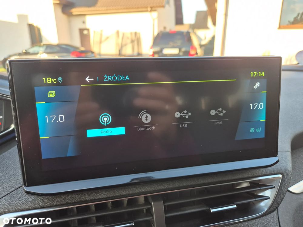 Peugeot 3008 1.6 PureTech Hybrid PHEV Allure Pack S&S EAT8 - 37