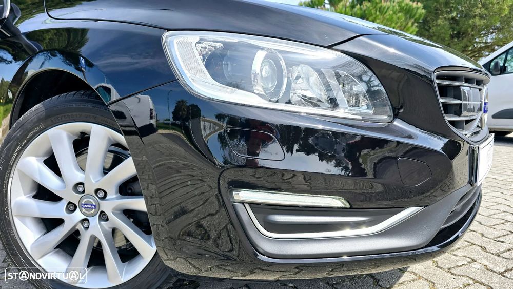 Volvo V60 2.0 D3 Summum - 23