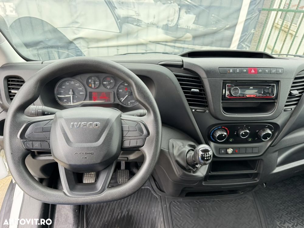 Iveco Daily 3.0 D CÂRLIG DE CONTAINER 3.5 tone - 24