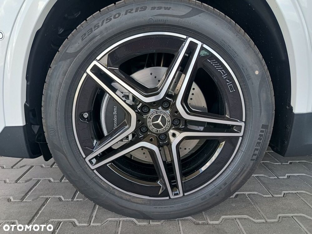 Mercedes-Benz GLA - 7