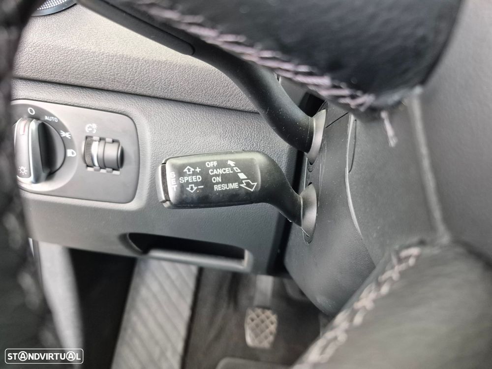 Audi A3 Sportback 1.6 TDI Attraction Business Line - 13