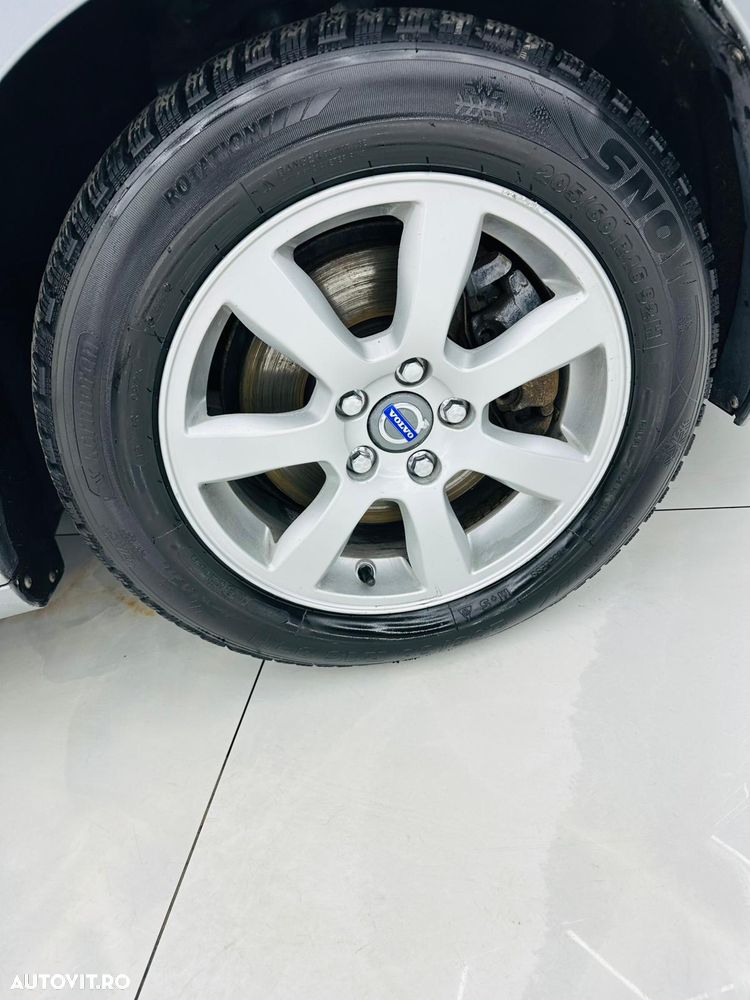 Volvo V60 D2 Momentum - 10