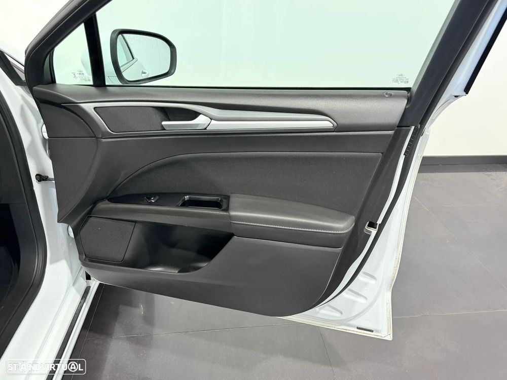 Ford Mondeo SW 1.5 TDCi Titanium - 33