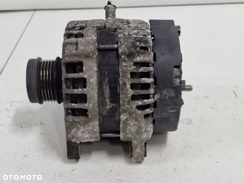 MERCEDES A W176 1.6 CGI ALTERNATOR A0009061903 - 4