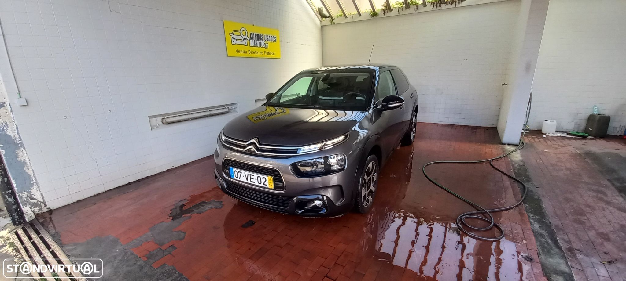 Citroën C4 Cactus 1.2 PureTech Shine - 1