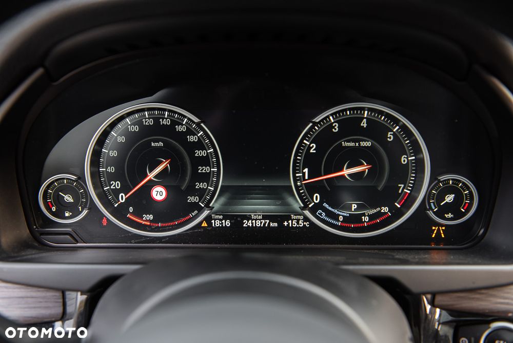 BMW X5 xDrive50i Sport-Aut - 19