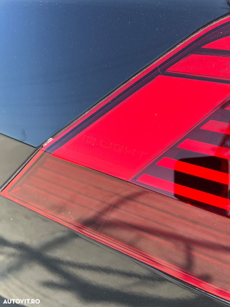 Volkswagen Tiguan - 11