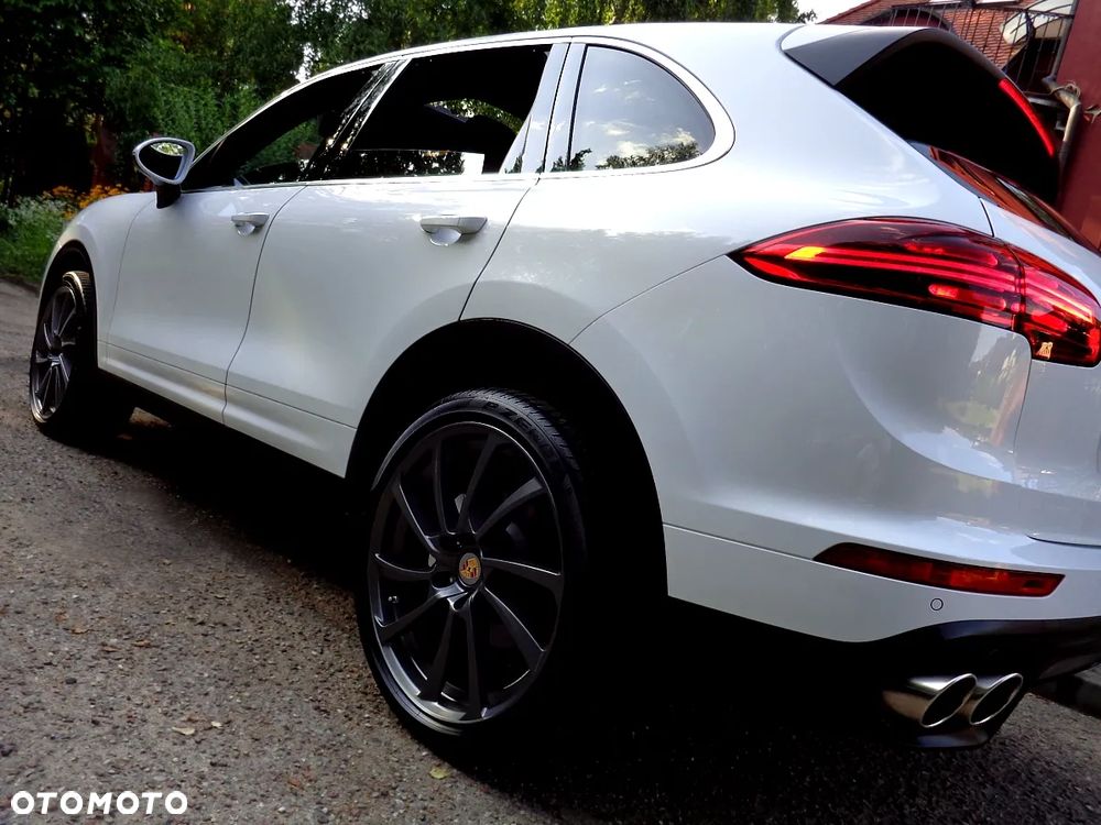 Porsche Panamera - 25