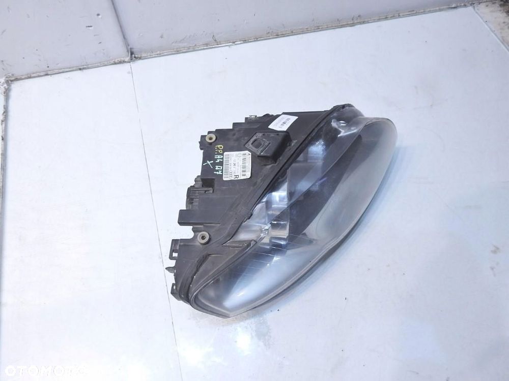 LAMPA PRAWA PRZEDNIA PRZÓD AUDI A4 B7 8E0941004BK 0301219204 - 7