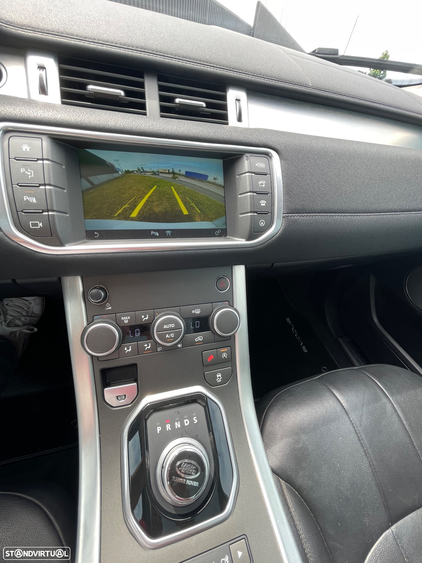 Land Rover Range Rover Evoque 2.0 D150 AWD R-Dynamic Auto - 19