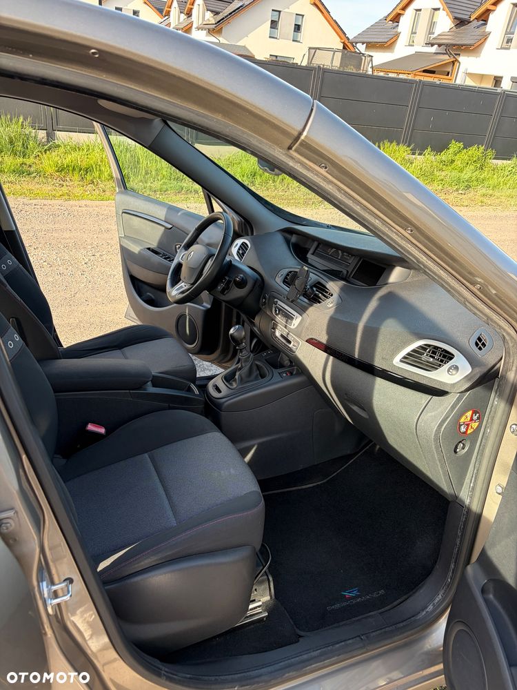 Renault Scenic 1.6 16V 110 TomTom Edition - 7