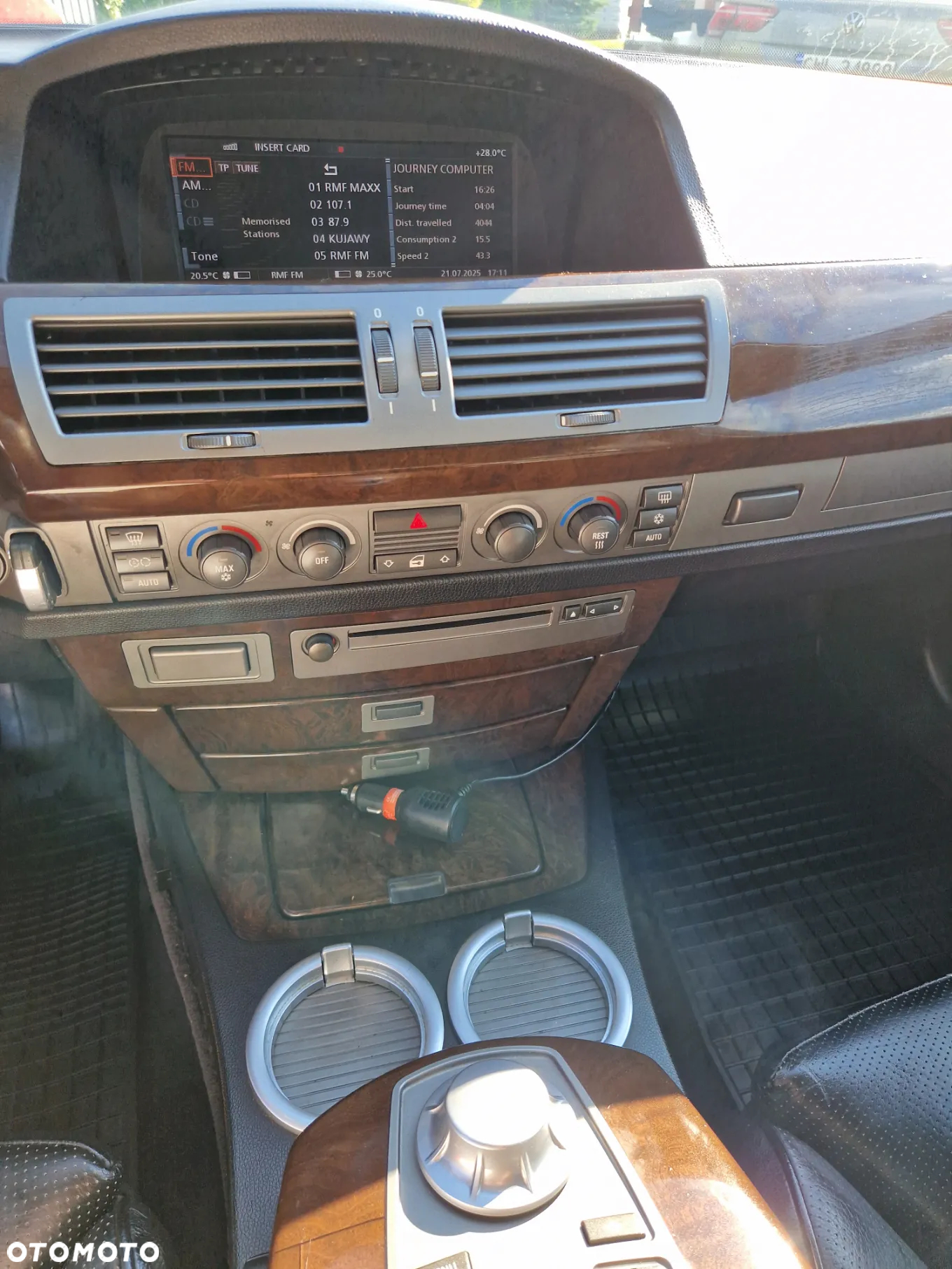 BMW Seria 7 745i L - 24