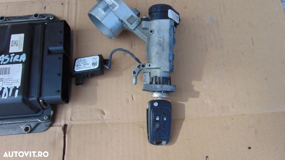 Kit pornire ECU calculator motor,Cip cheie si imobilizator Opel Astra J 1.7 CDTI an 2009-2015 cod 55579443  MB 275700-1190 - 5