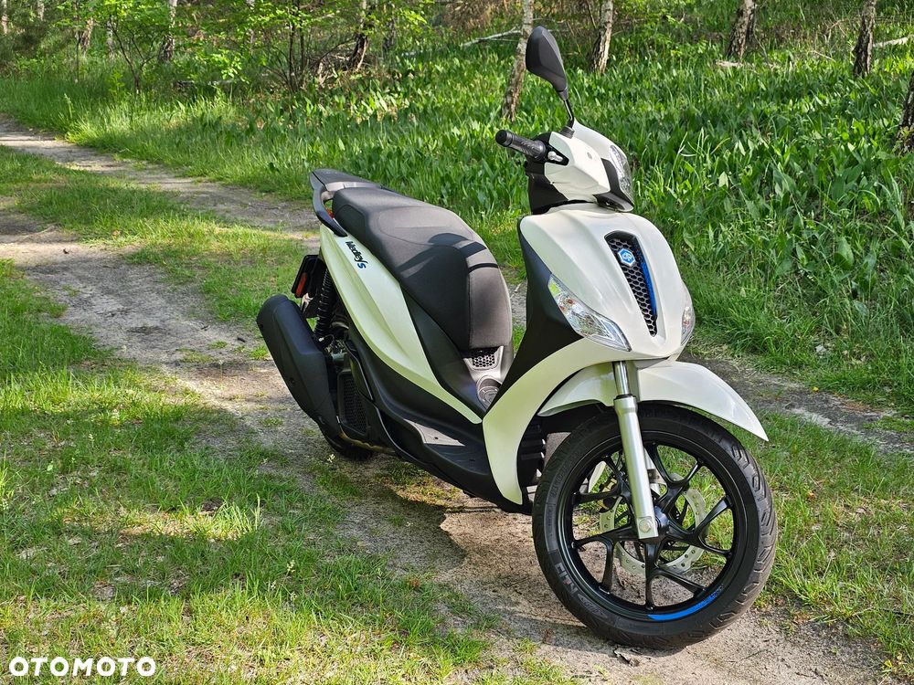 Piaggio Medley - 1