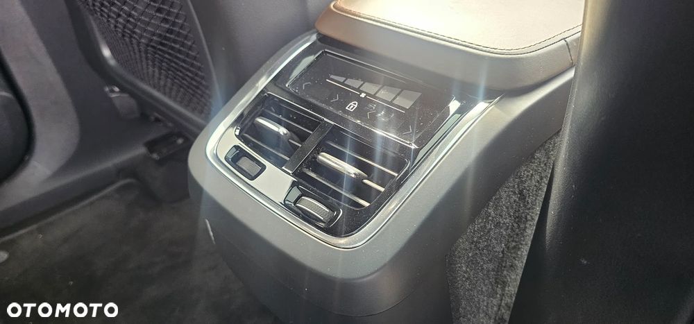 Volvo XC 90 D5 SCR AWD Inscription 7os - 17